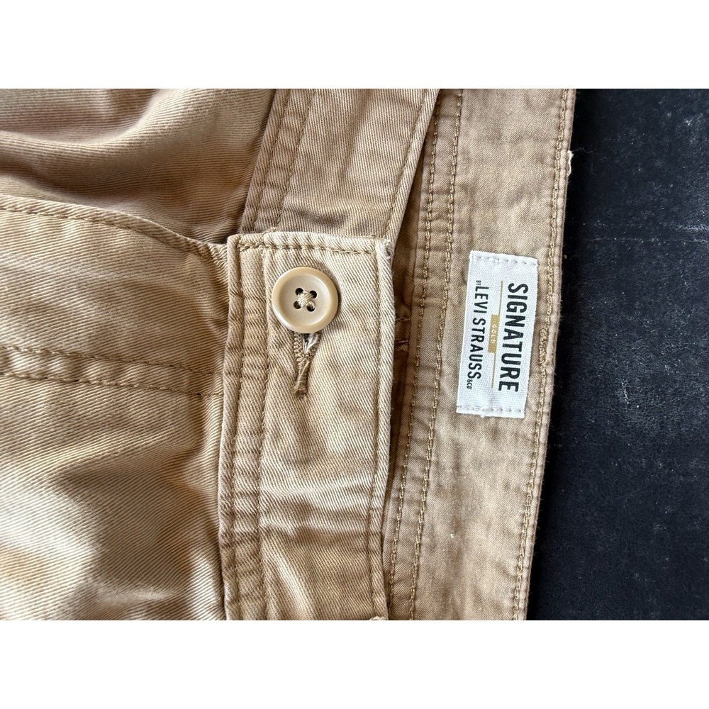 Levis Signature Cargo Shorts Mens Khaki Size 42 Utility Casual Cotton - Picture 3 of 5